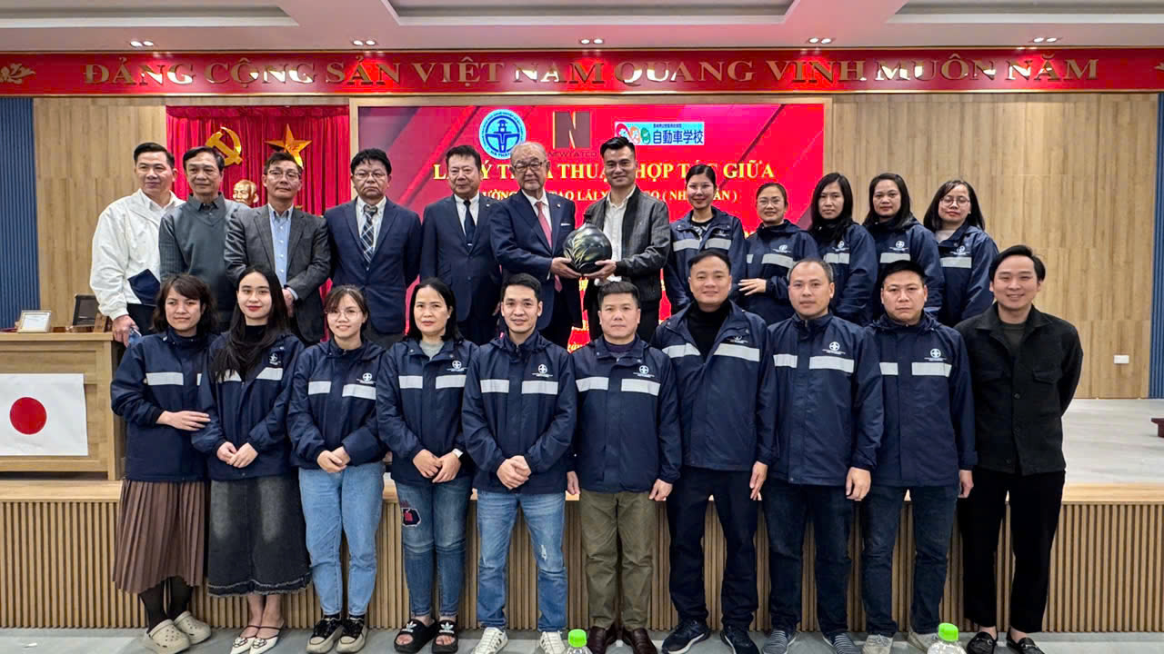 Học viên thực hành lái xe